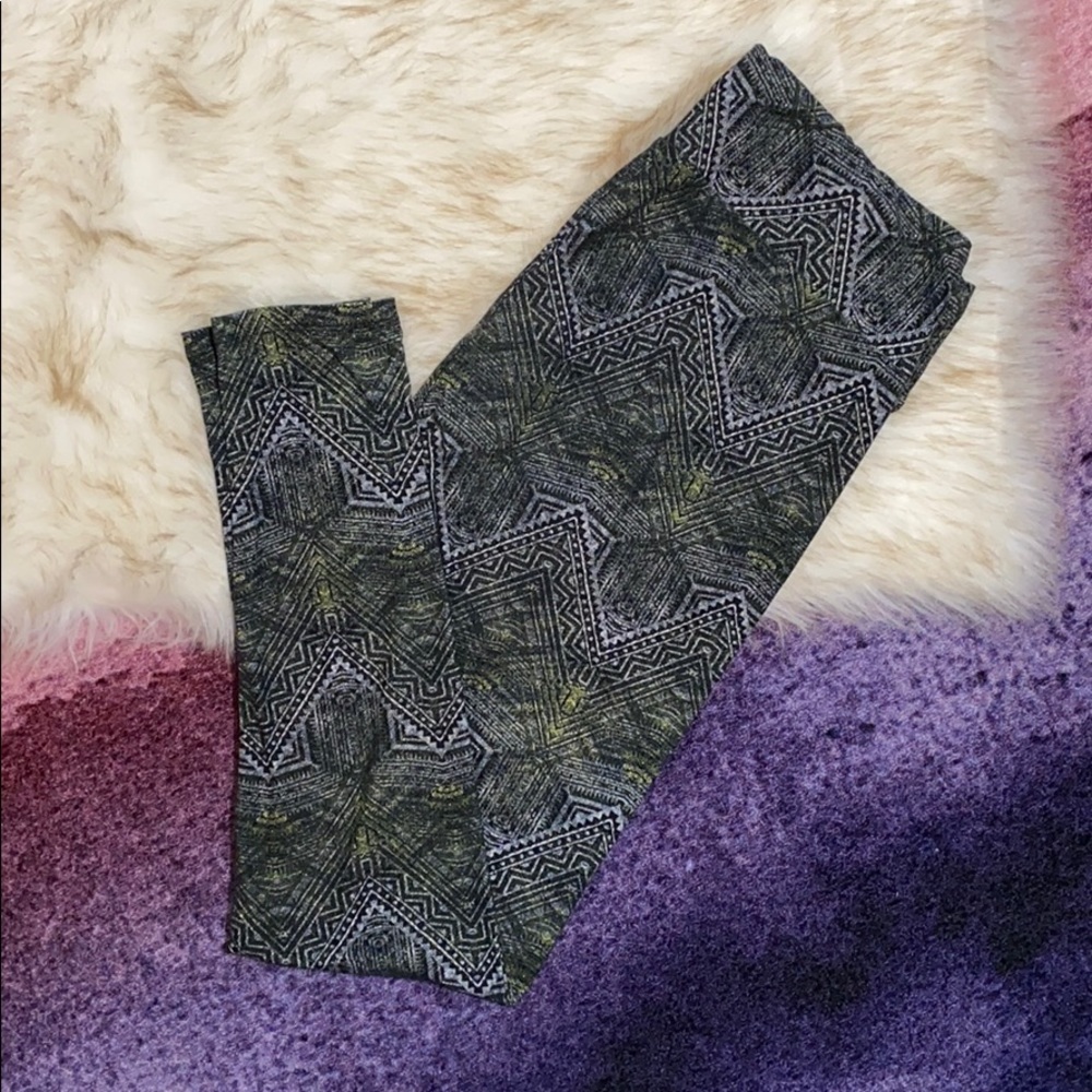 Lularoe Leggings Black Tribal Tall and Curvy